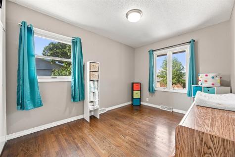 4416 Wenig Road NE Cedar Rapids IA 52402