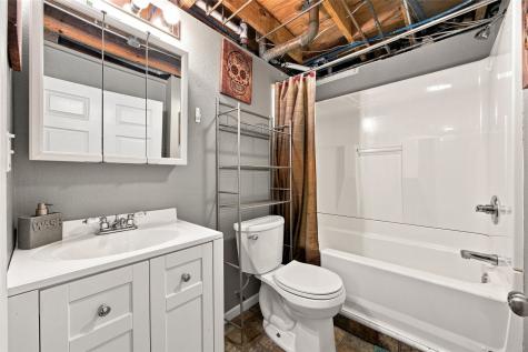 4416 Wenig Road NE Cedar Rapids IA 52402