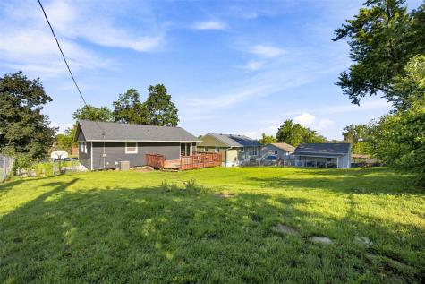 4416 Wenig Road NE Cedar Rapids IA 52402