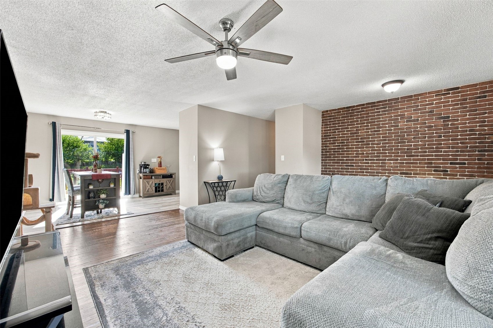 4416 Wenig Road NE Cedar Rapids IA 52402