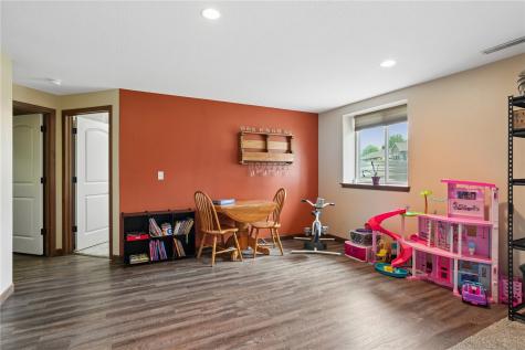 5027 Cotton Court SW Cedar Rapids IA 52404