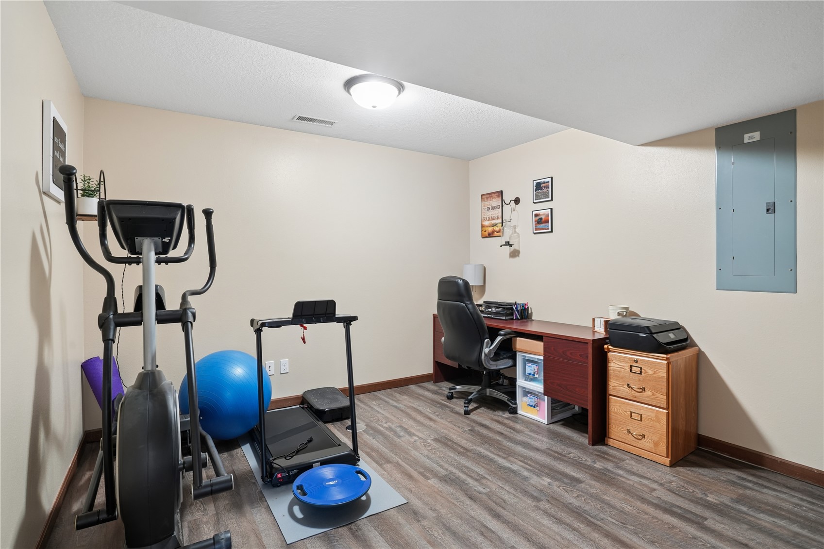 5027 Cotton Court SW Cedar Rapids IA 52404