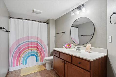 5027 Cotton Court SW Cedar Rapids IA 52404