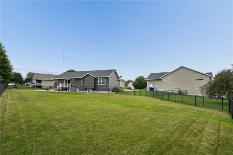 5027 Cotton Court SW Cedar Rapids IA 52404