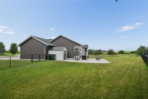 5027 Cotton Court SW Cedar Rapids IA 52404
