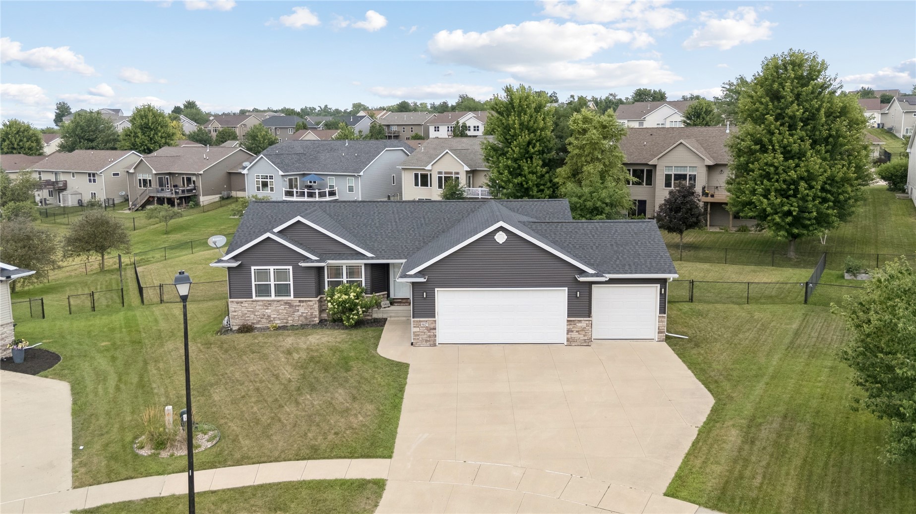 5027 Cotton Court SW Cedar Rapids IA 52404