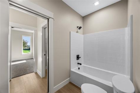 5557 Silver Rock Drive Marion IA 52302