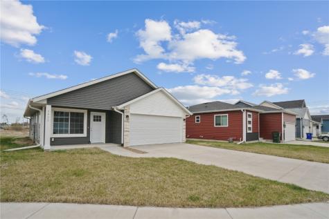 4833 Dostal Court SW Cedar Rapids IA 52404