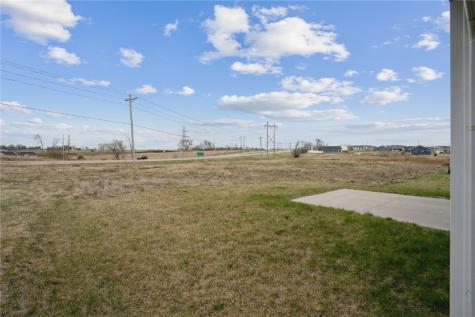 4833 Dostal Court SW Cedar Rapids IA 52404