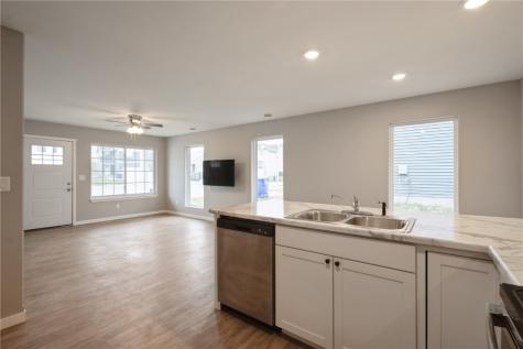 4833 Dostal Court SW Cedar Rapids IA 52404