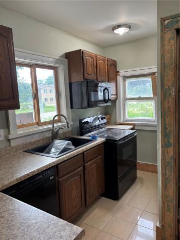 2963 NE Oakland Road Cedar Rapids IA 52402