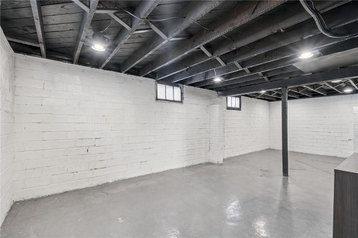 2036 Linn Boulevard Cedar Rapids IA 52403