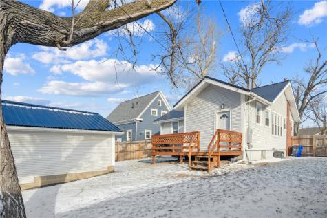 2036 Linn Boulevard Cedar Rapids IA 52403