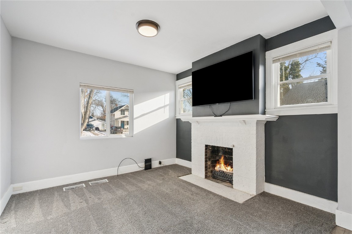 2036 Linn Boulevard Cedar Rapids IA 52403