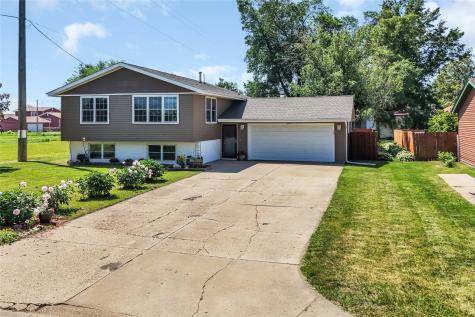 731 Main Street Fairfax IA 52228