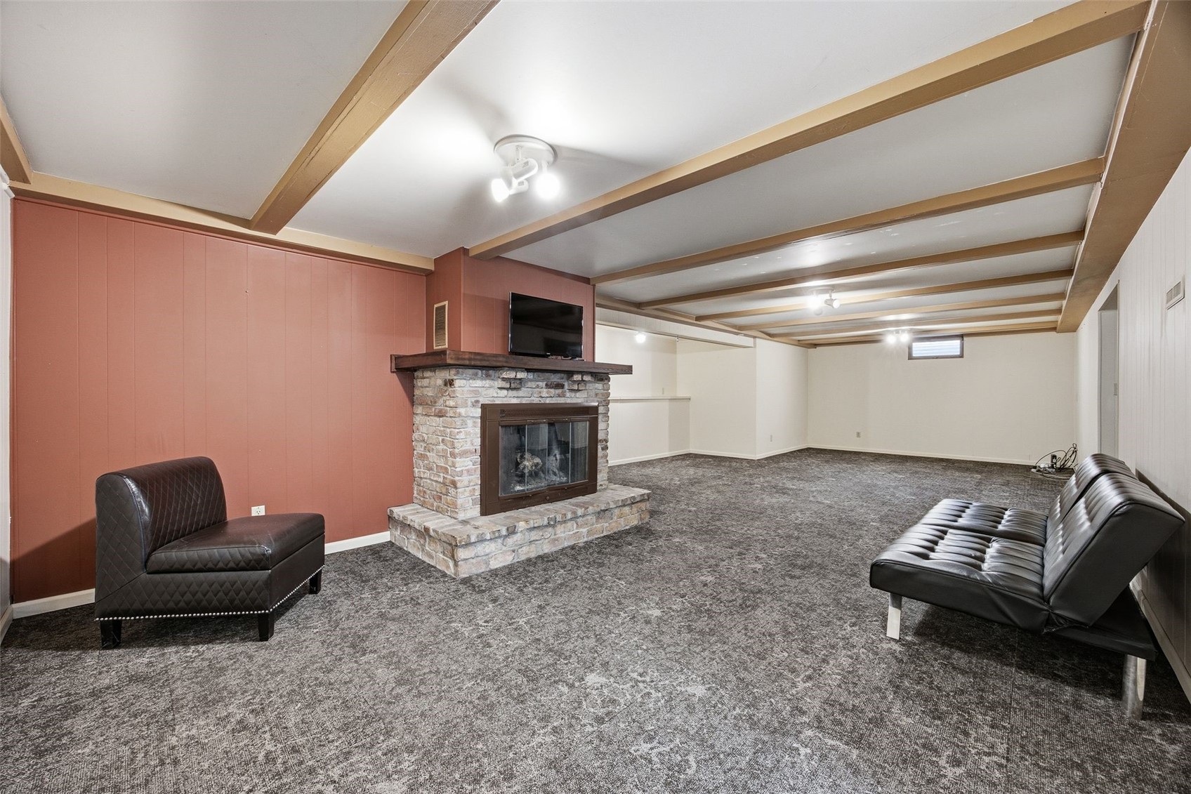 5411 Alburnett Road Marion IA 52302