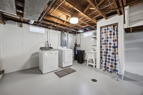 5411 Alburnett Road Marion IA 52302