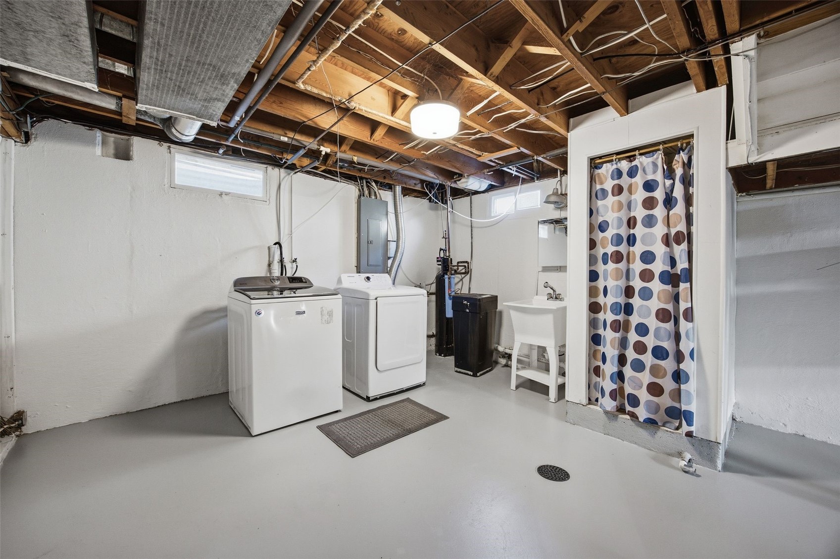 5411 Alburnett Road Marion IA 52302