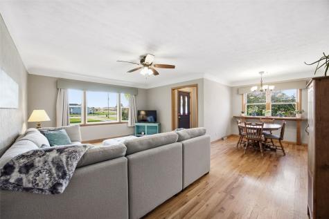 5411 Alburnett Road Marion IA 52302