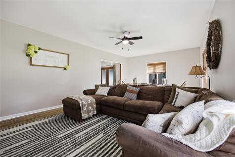 602 E Preston Street Stanwood IA 52337