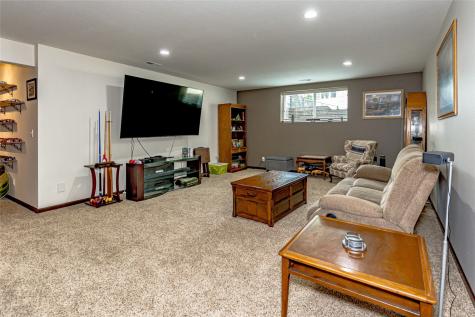 3509 Fitzroy Road Hiawatha IA 52233