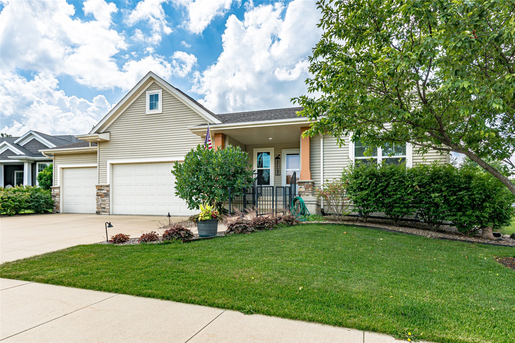 3509 Fitzroy Road Hiawatha IA 52233