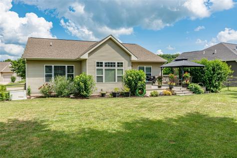 3509 Fitzroy Road Hiawatha IA 52233