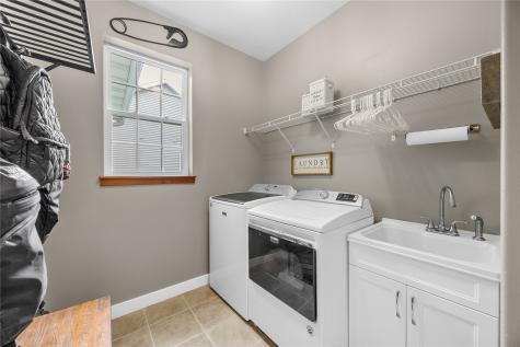 718 Palmyra Drive NE Cedar Rapids IA 52402