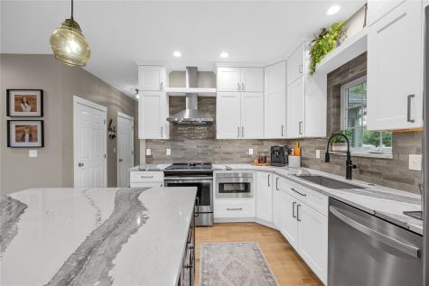 718 Palmyra Drive NE Cedar Rapids IA 52402
