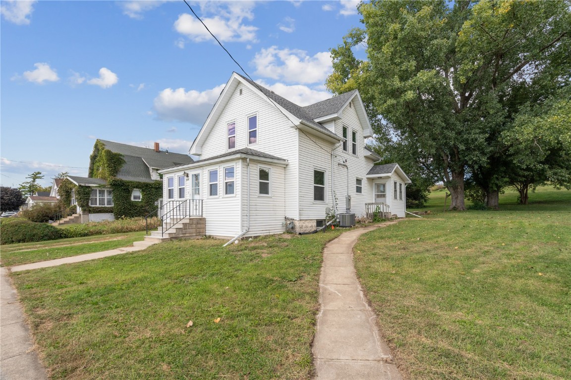 Norway IA, 606 Evergreen Street