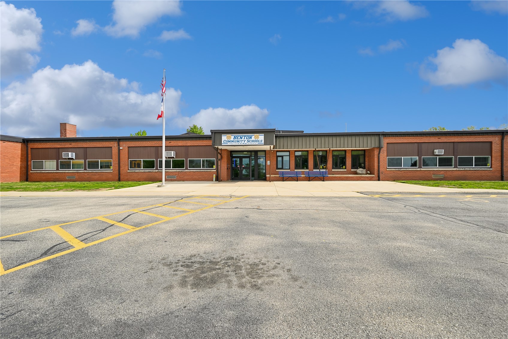 618 Evergreen Street Norway IA 52318