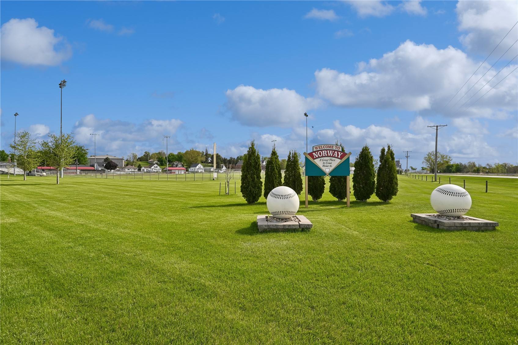 618 Evergreen Street Norway IA 52318