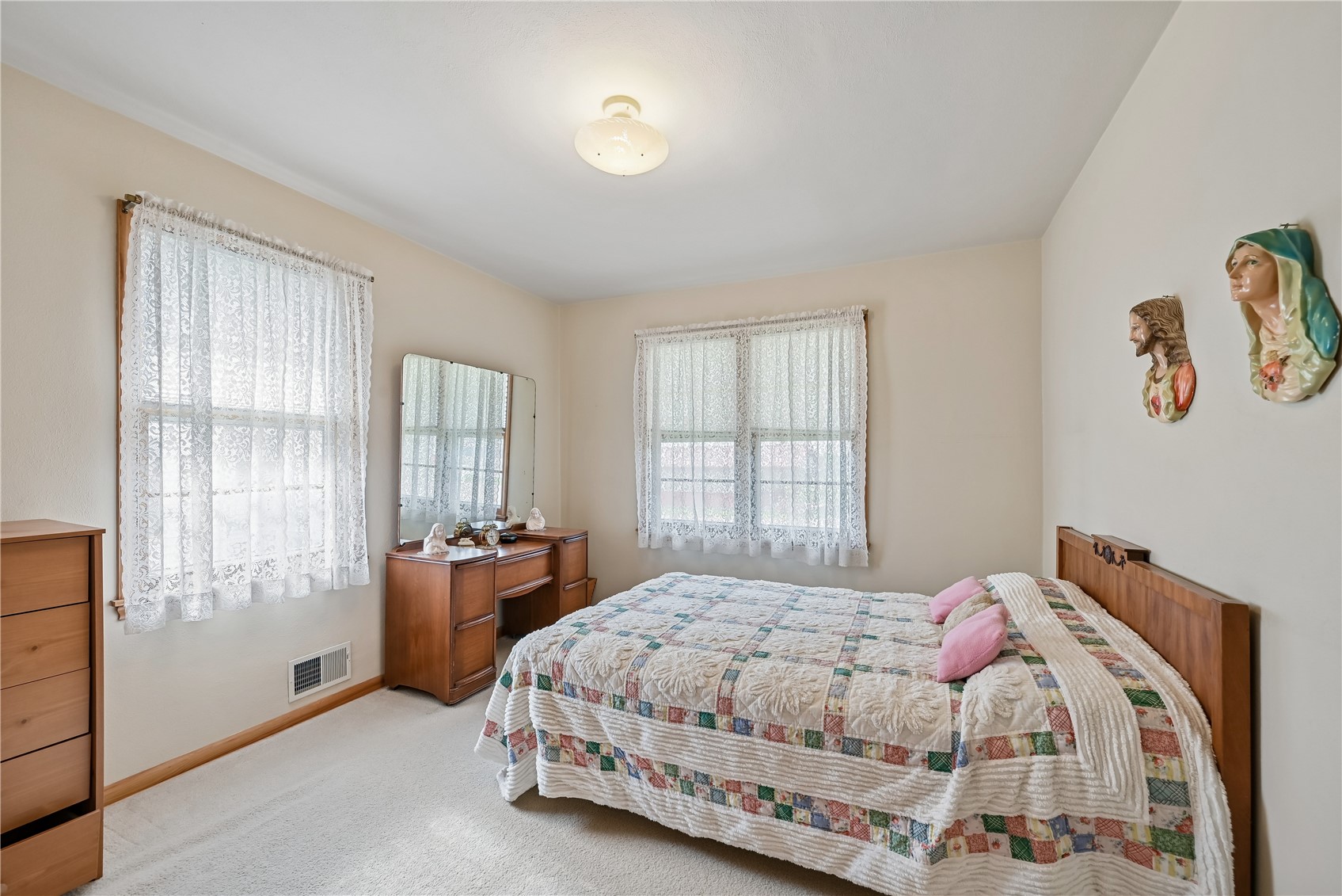 618 Evergreen Street Norway IA 52318