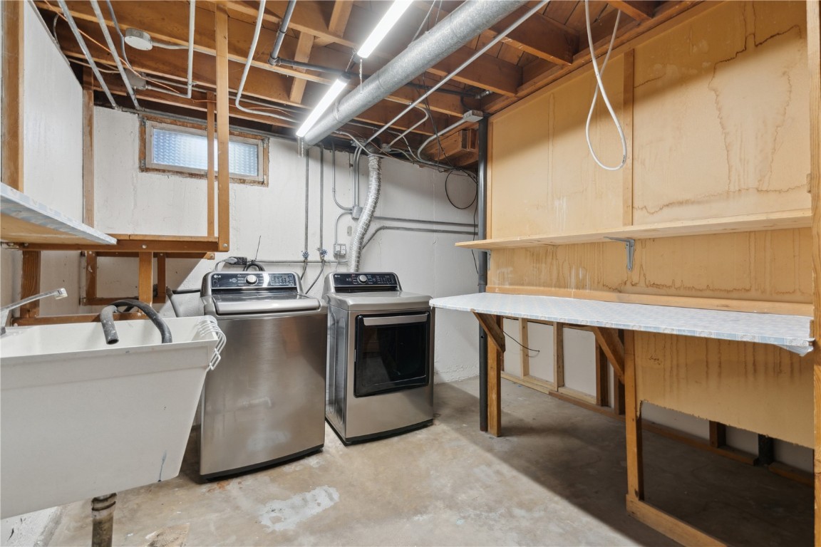 654 34th Street SE Cedar Rapids IA 52403