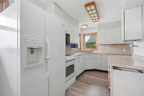 1672 10th Street NW Cedar Rapids IA 52305