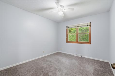 1672 10th Street NW Cedar Rapids IA 52305