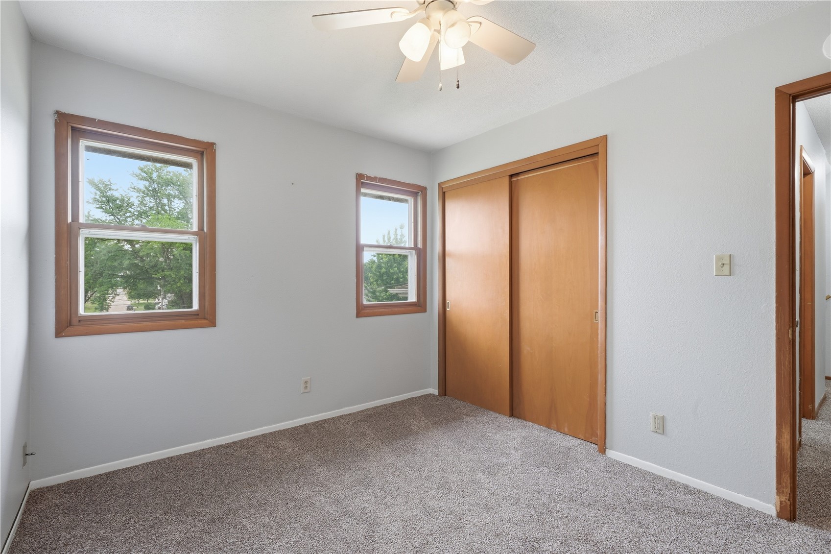 1672 10th Street NW Cedar Rapids IA 52305