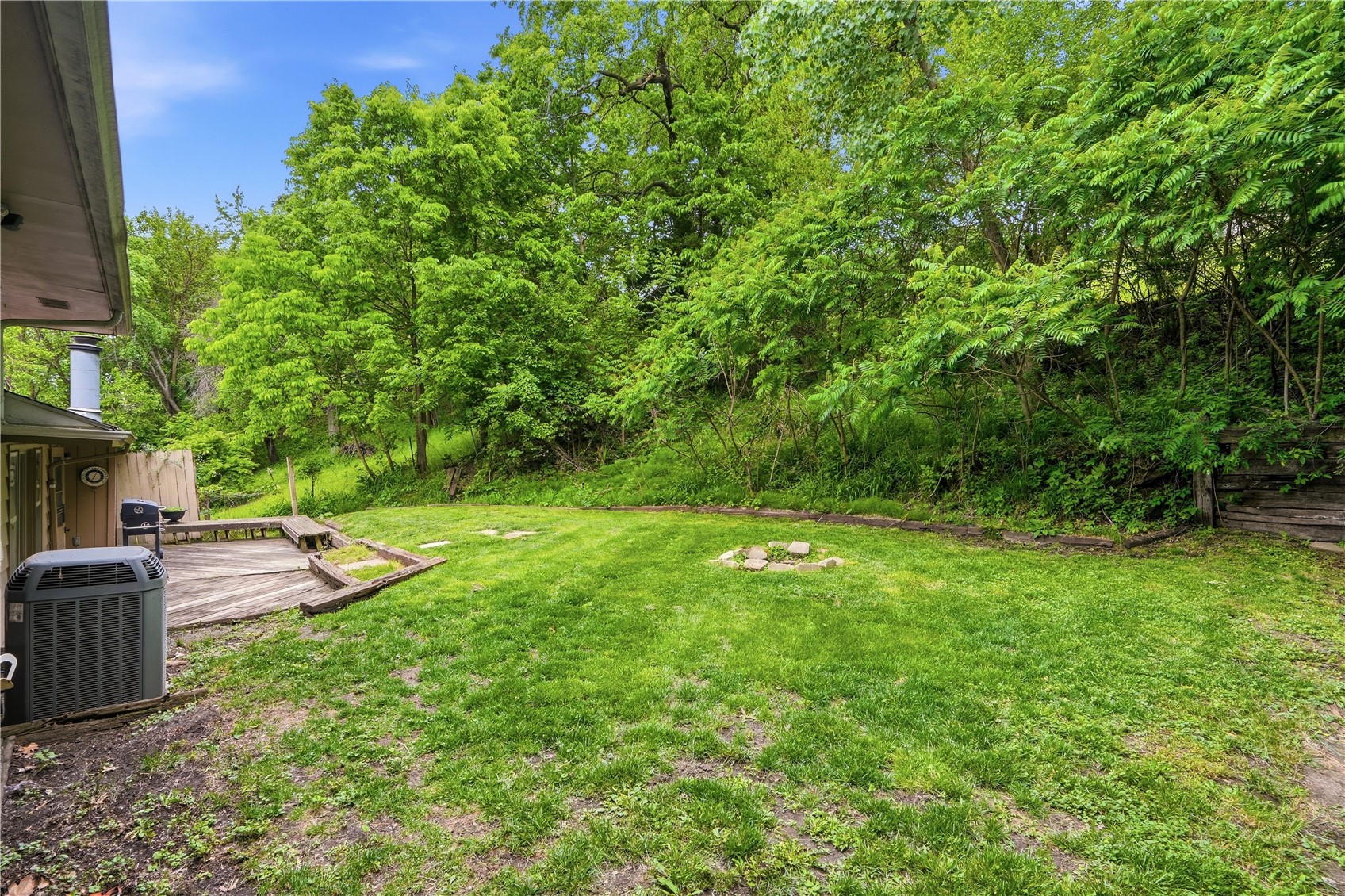 1672 10th Street NW Cedar Rapids IA 52305
