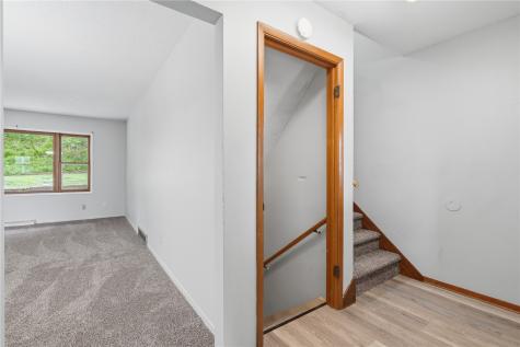 1672 10th Street NW Cedar Rapids IA 52305