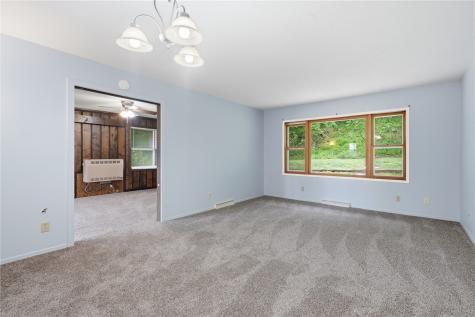 1672 10th Street NW Cedar Rapids IA 52305