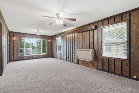 1672 10th Street NW Cedar Rapids IA 52305