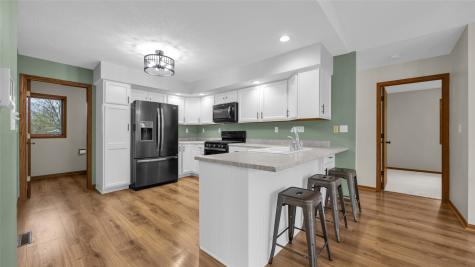 4802 Mcgowan Drive Cedar Rapids IA 52403