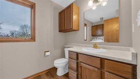 4802 Mcgowan Drive Cedar Rapids IA 52403