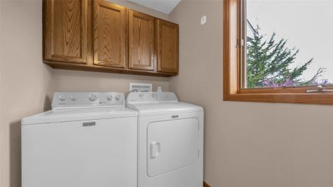 4802 Mcgowan Drive Cedar Rapids IA 52403