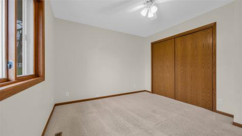 4802 Mcgowan Drive Cedar Rapids IA 52403