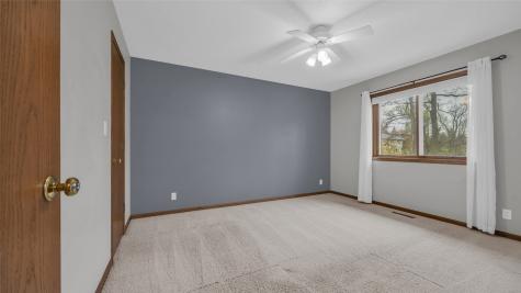 4802 Mcgowan Drive Cedar Rapids IA 52403
