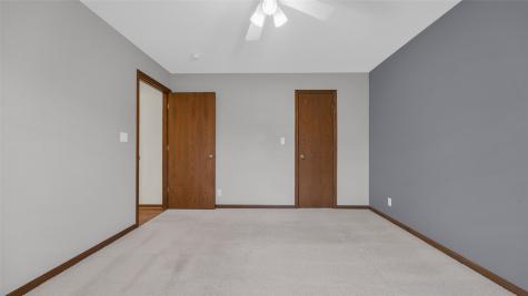 4802 Mcgowan Drive Cedar Rapids IA 52403