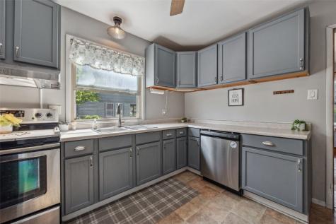 273 Highland Drive NW Cedar Rapids IA 52405