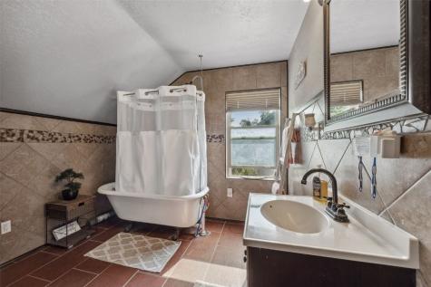 273 Highland Drive NW Cedar Rapids IA 52405