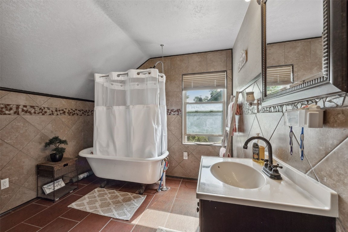 273 Highland Drive NW Cedar Rapids IA 52405